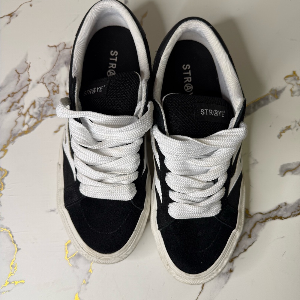 STROYE Black Chunky Flame Sneakers